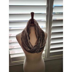 Round scarf 